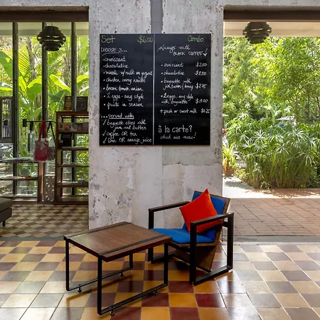 Pages Rooms Hotel