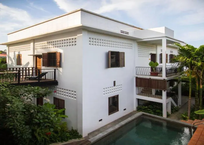 Pages Hotel 4*